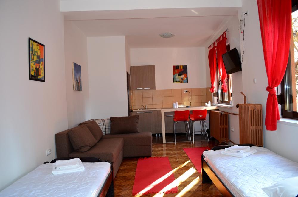 Apartmants Night Lux Ni الغرفة الصورة