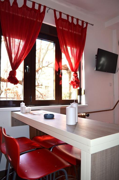 Apartmants Night Lux Ni الغرفة الصورة
